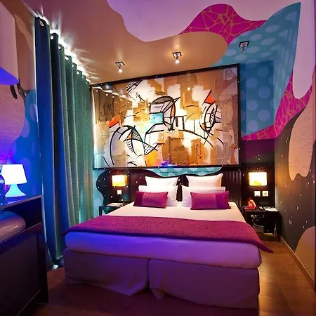 Des Beaux-arts Otel 4*