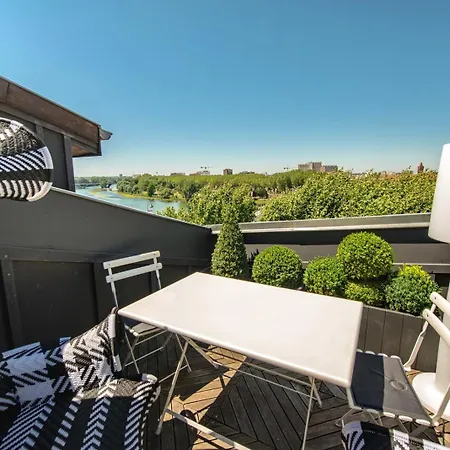 Otel Des Beaux-arts 4*