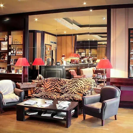 Des Beaux-arts Otel 4*